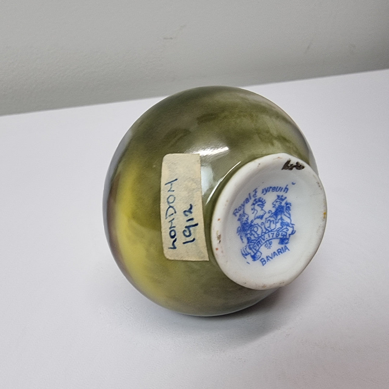 Royal Bayreuth silver top vase in good original condition. Stamped on the base "Royal Bayreuth: Bavaria". Please view photos as they form part of the description.