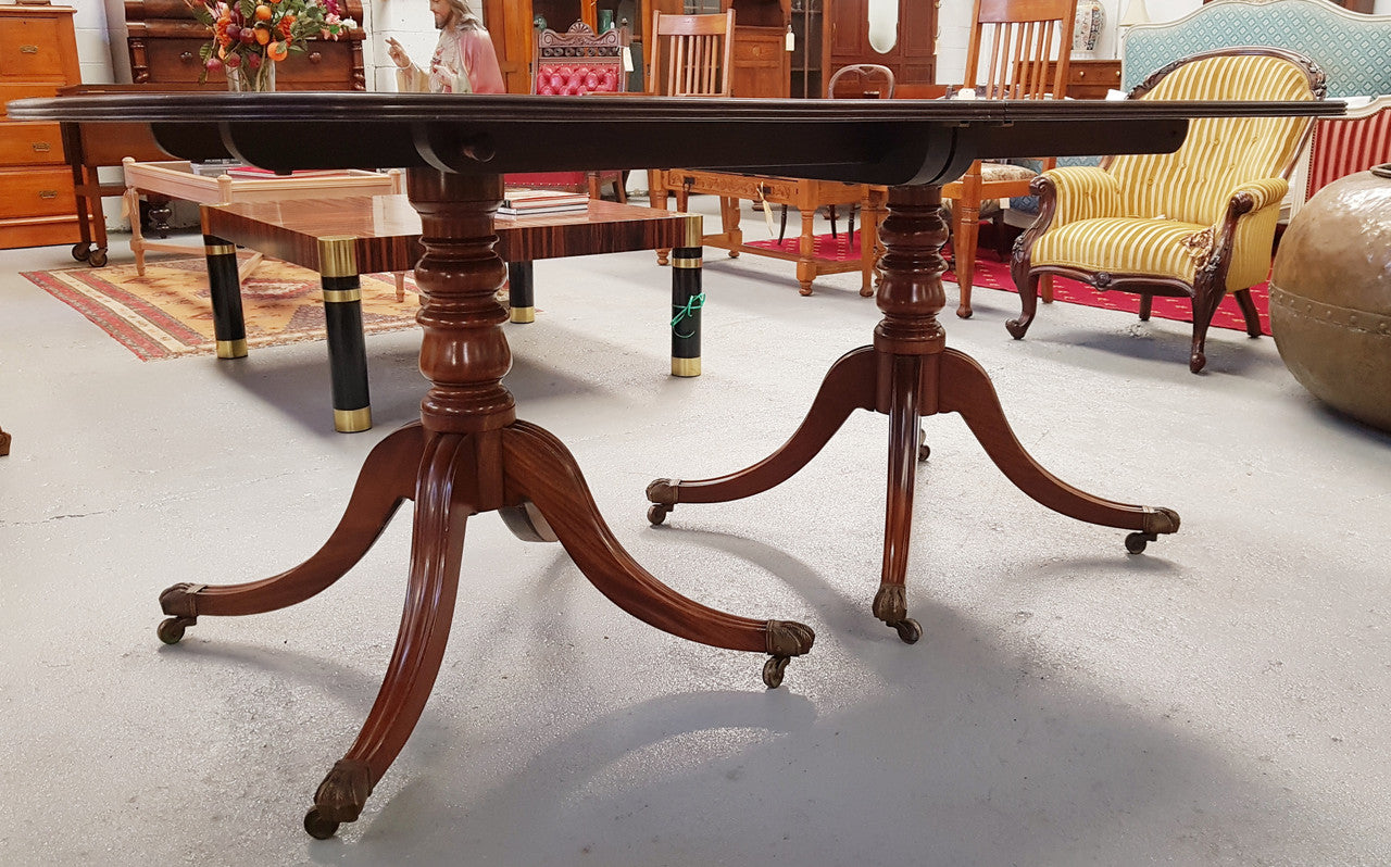 Good Quality Vintage Mahogany Regency Style Extension Table Dining Setting