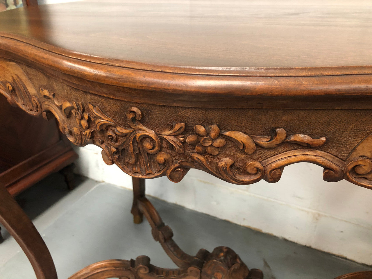 French Walnut Louis XV style center/side table. In very good original condition. Circa 1930's.