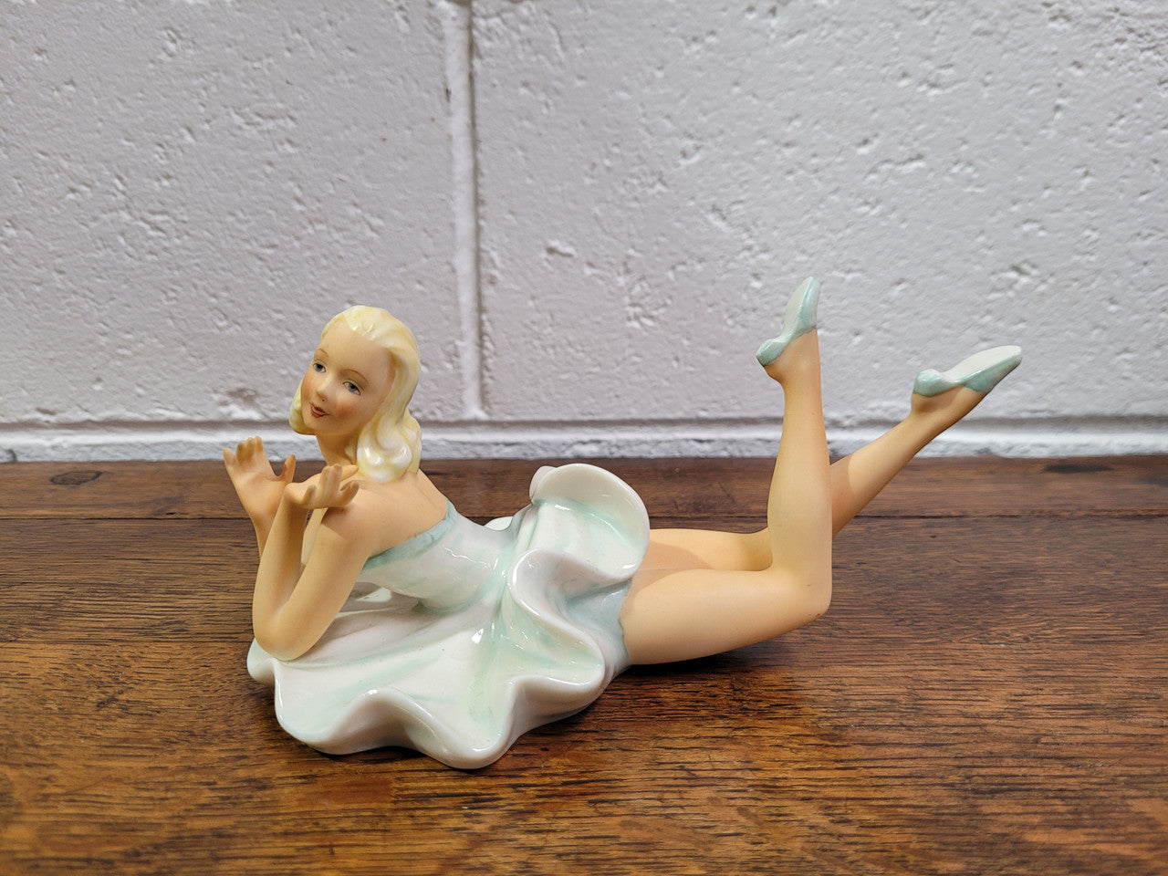 Vintage Schaubach Kunst porcelain reposing lady. Circa 1950’s German figurine. It is in good original condition, please view photos as they help form part of the description.