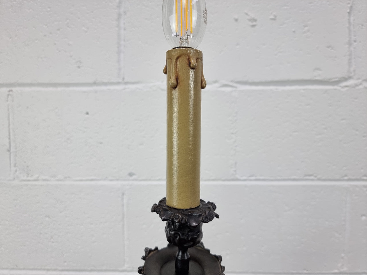 Antique French bronzed metal lamp with cherub's. in very good working original detailed condition.