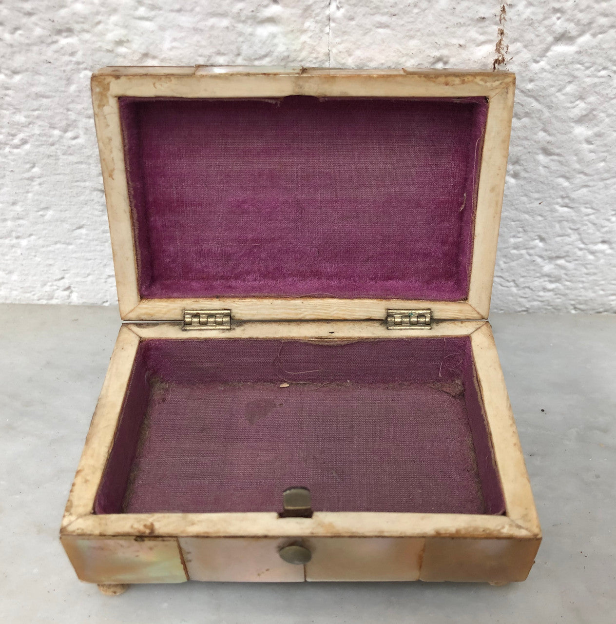 Antique Victorian Mother of Peral & Scene Trinket Box