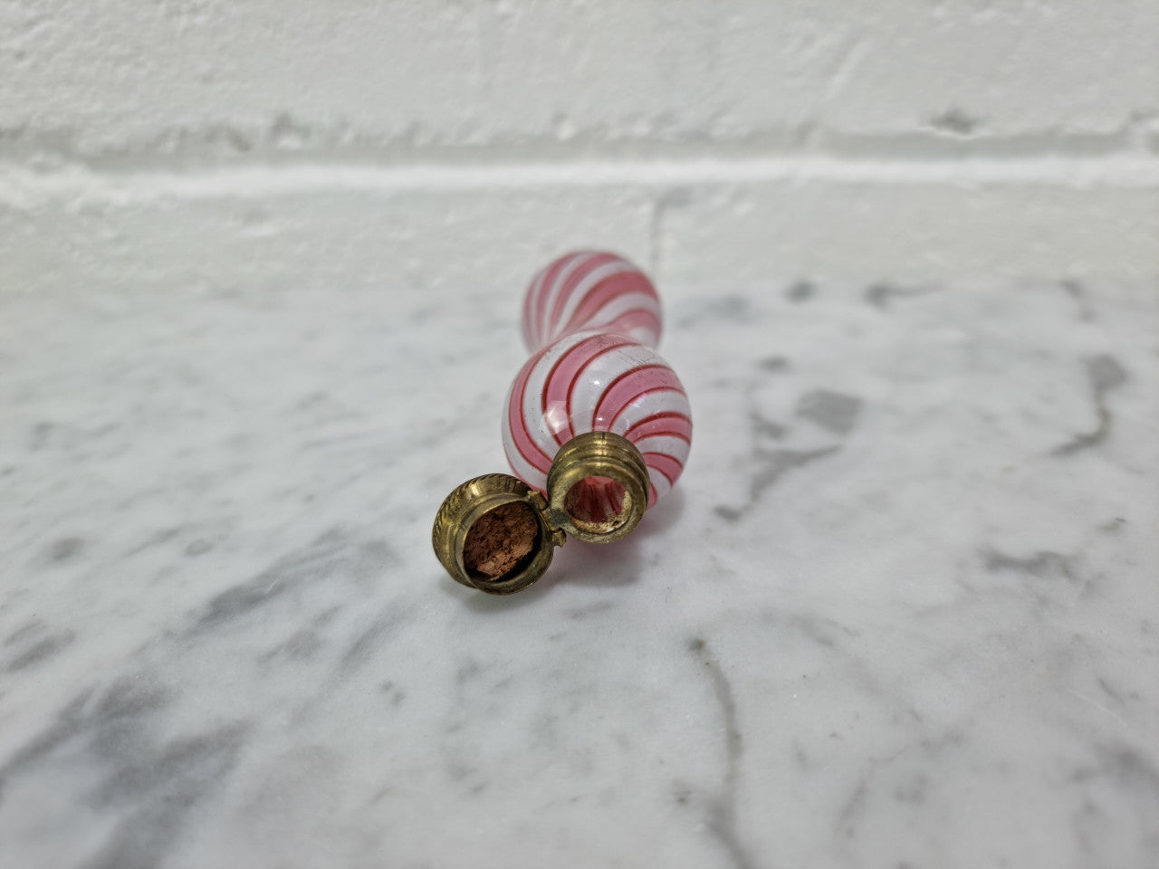19th century pink and white Nailsea glass miniature scent bottle. In good original condition, please view photos as they help form part of the description.