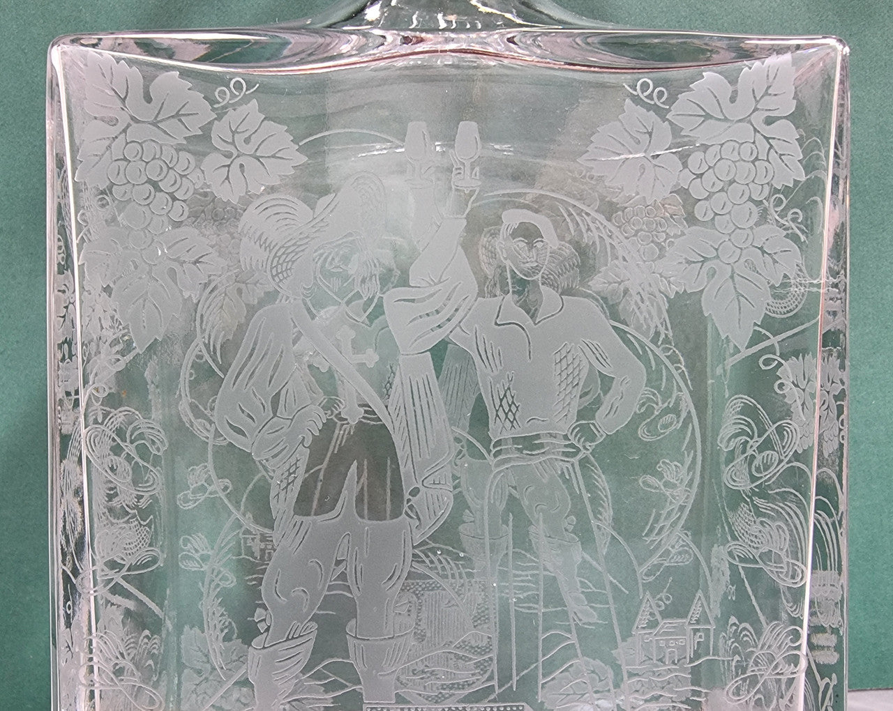 Stunning Baccarat Crystal (France) Engraved (Musketeers) Decanter