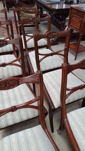 Good Quality Vintage Mahogany Regency Style Extension Table Dining Setting