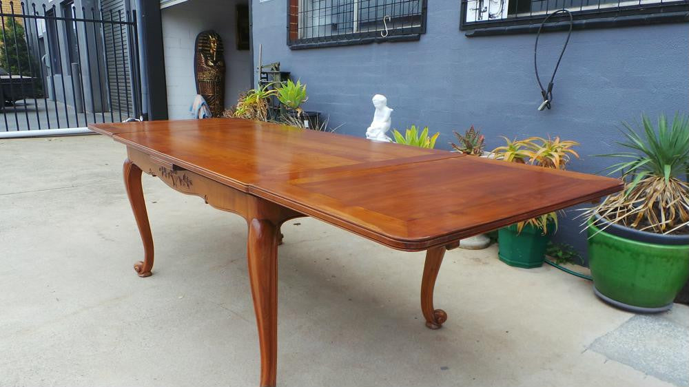 French Louis XV Extension Dining Table