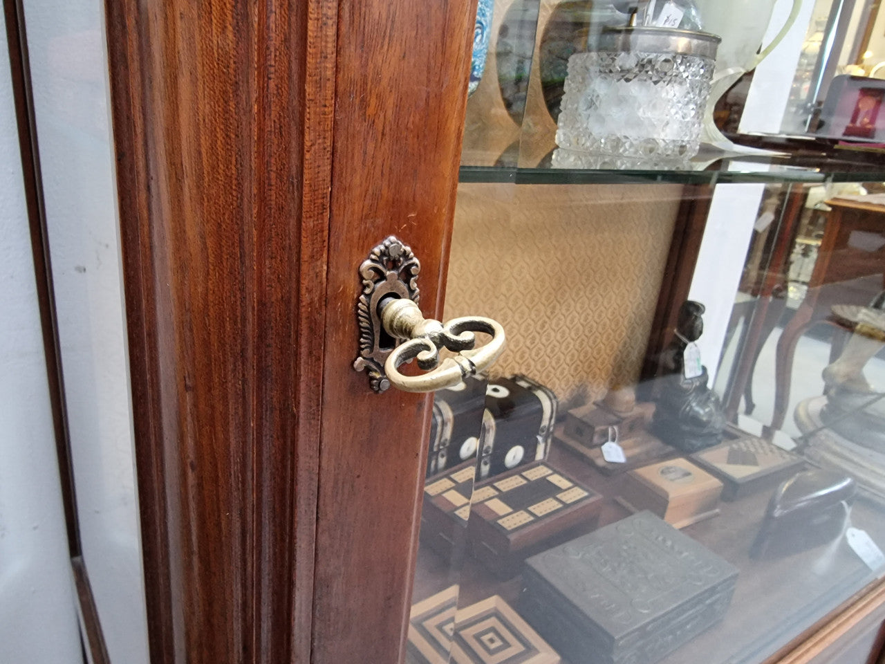 Elegant Louis XVI Style Vitrine Display Cabinet