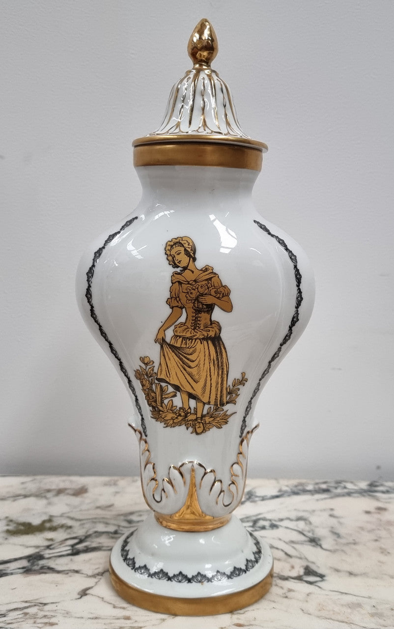 French 19th century Limoges style vase with lid. In good original condition with no chips or cracks. Please view photos as they help form part of the description.