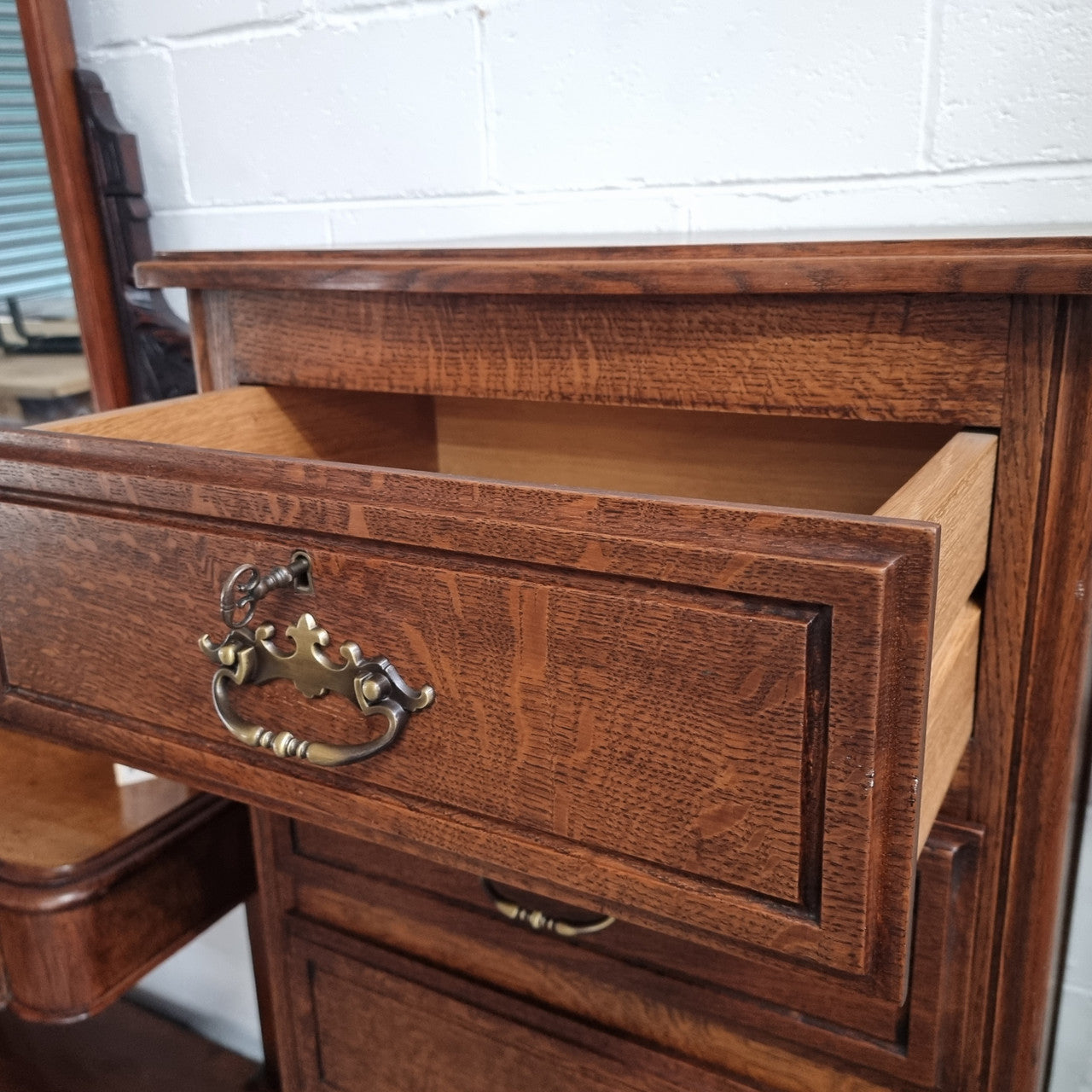 Elegant French Oak Louis XV style four drawer chest of drawers. It has lovely carvings and it is in good original detailed condition. It has been sourced from France.