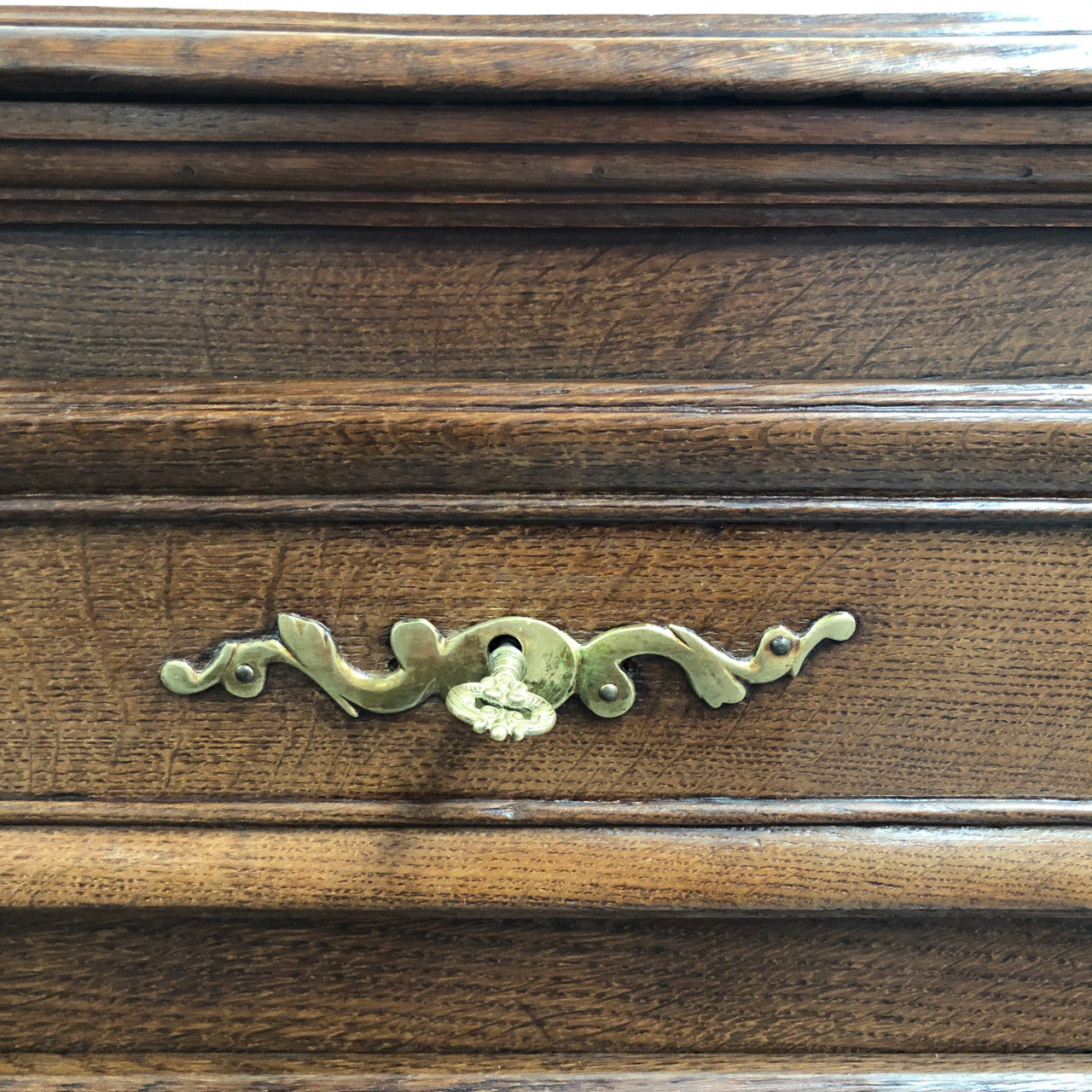 Lovely Antique late 18th century sideboard