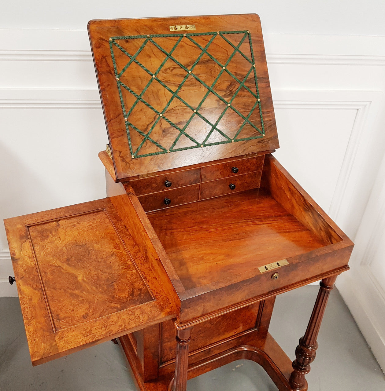 William IV Gillows Burr Walnut Davenport