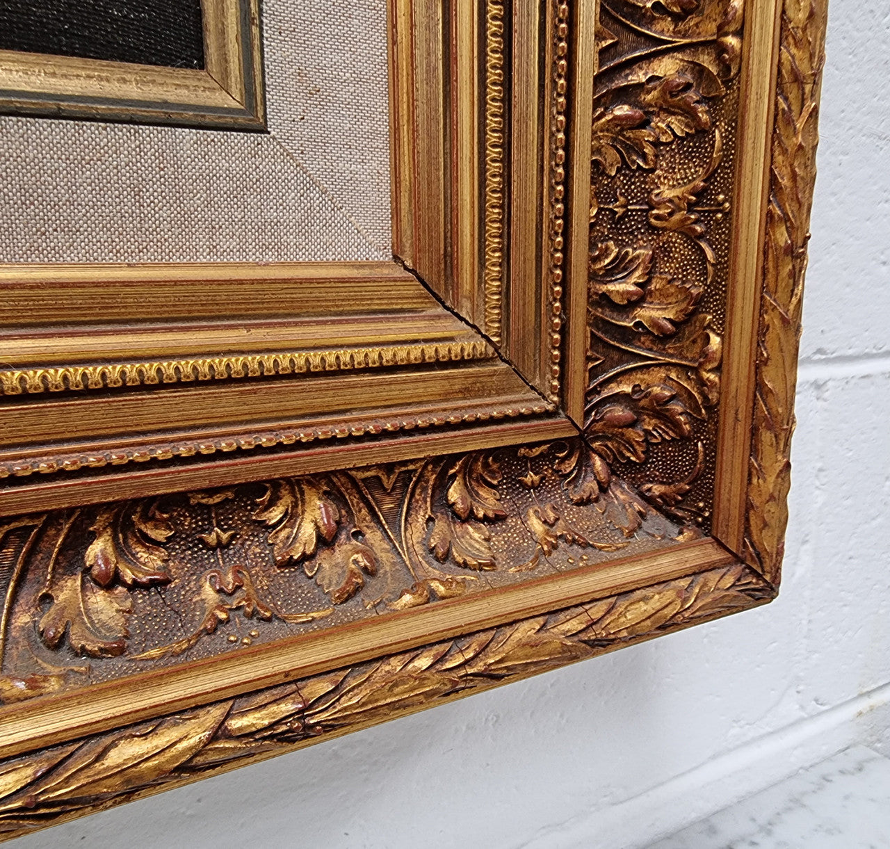 Lovely Vintage signed floral oil on canvas of Poppies and Daisy's and in a decorative gilt frame . In good original detailed condition.