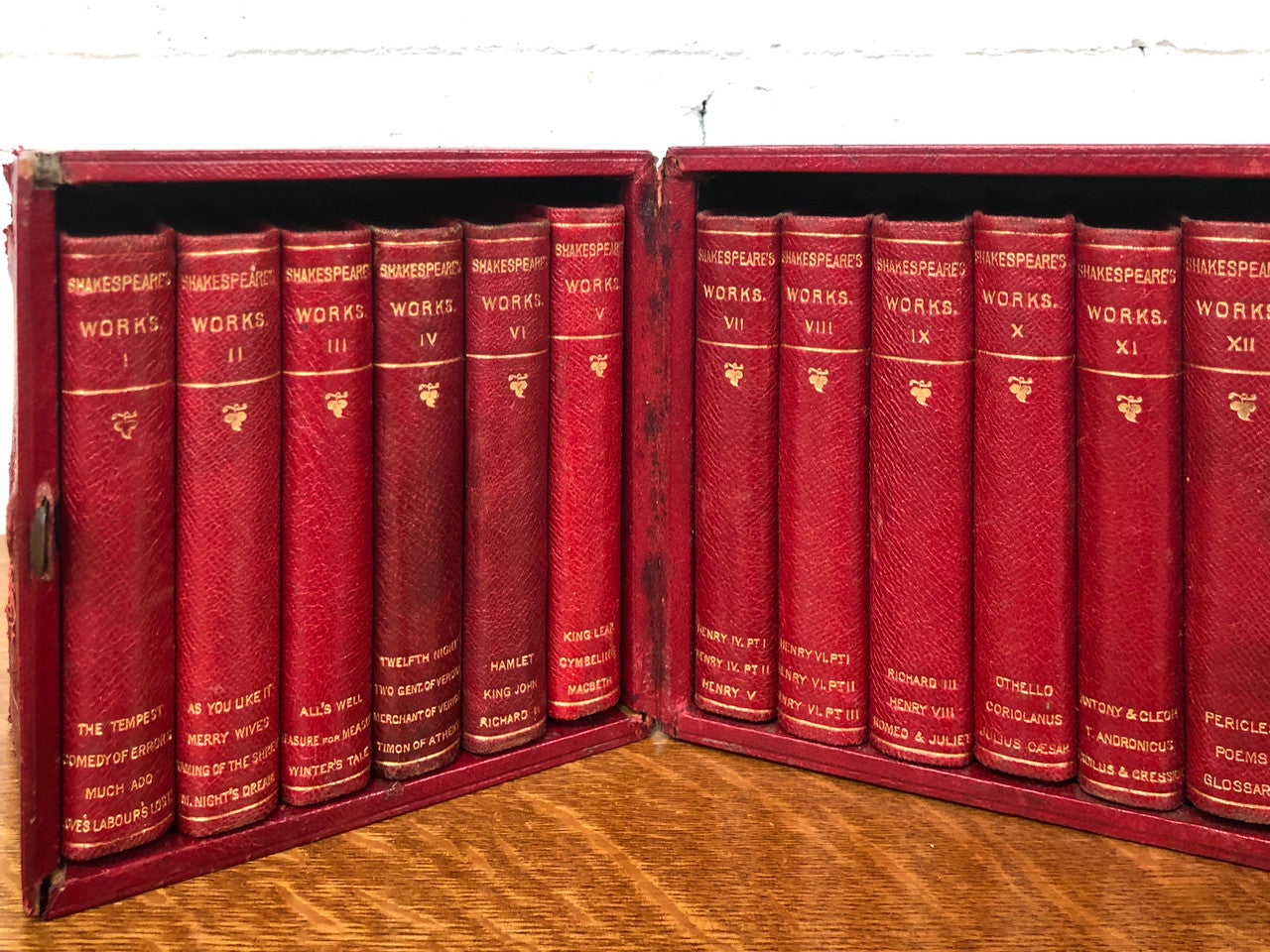 Late Victorian Boxed Collection Shakespeare's Works In Twelve Volumes