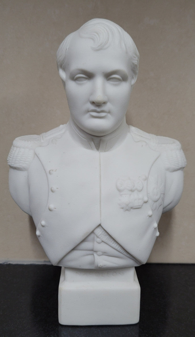 Bust of Napoleon by Robinson & Leadbeater Stoke on Trent. Robinson & Leadbeater produced parian ware in Stoke on Trent from the mid 1880s, into the twentieth century. They were renown for the fine detail of their Victorian busts. This Napoleon bust is in good original condition, please view photos as they help form part of the description.