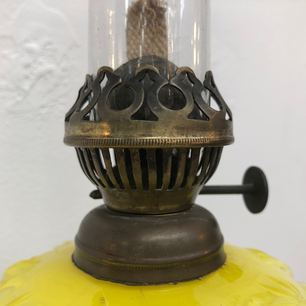 Beautiful Victorian oil lamp