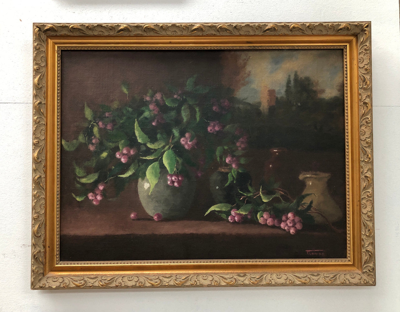Beautiful signed framed oil on board in a gilt frame in good condition.