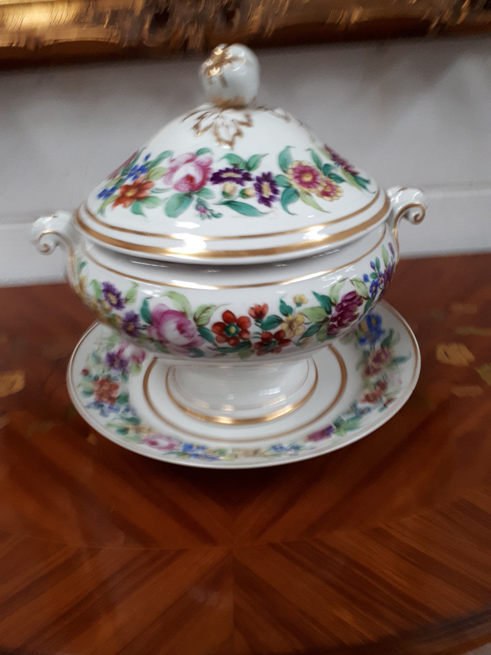 19th Century Pairs Porcelain Tureen With Lid