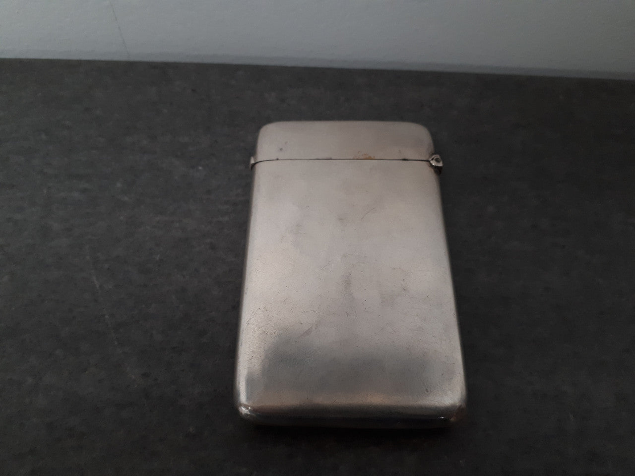 Victorian silver Birmingham card case. Hallmarked 1887. Weighs 50 grams.
