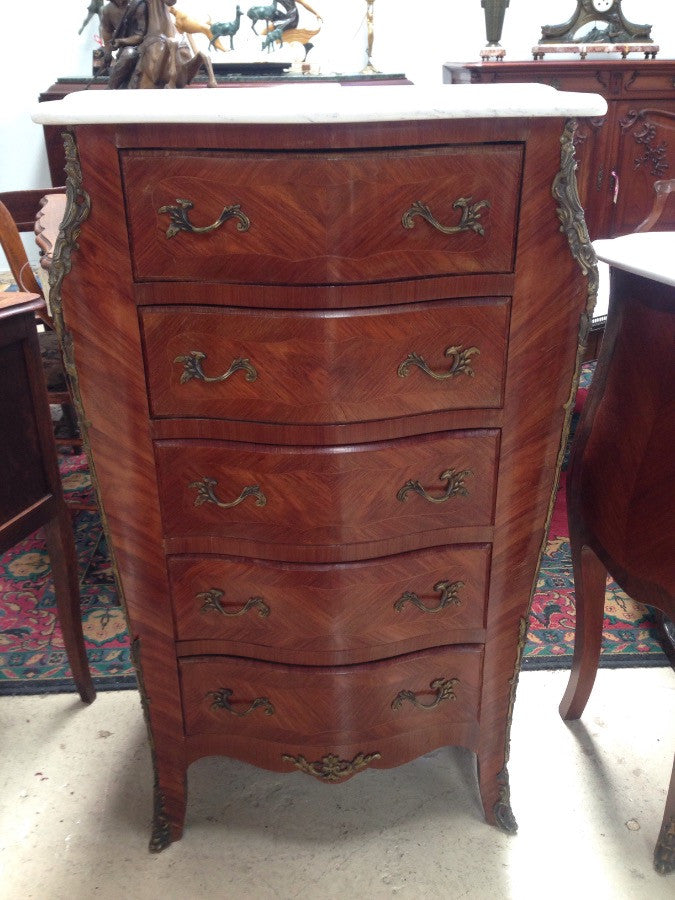 French Chest of drawers