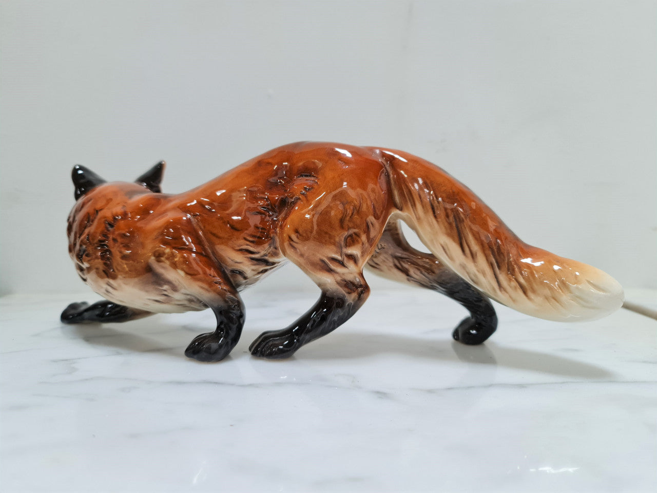 Beautifully sculptured and colored vintage Goebel Hummel fox figurine. Marked to base Goebel W Germany and numbered on leg 014. In great original condition.
We can arrange delivery to Melbourne, Hobart, Launceston, Sydney, Adelaide, Perth, Canberra, Brisbane, and regional centres.
