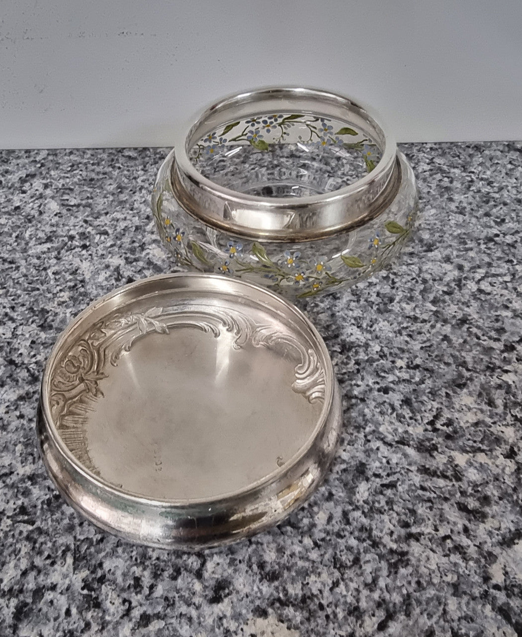Silver lidded dressing table powder/trinket bowl with beautifully hand-painted floral enamel. In good condition please view photos as they help form part of the description.
