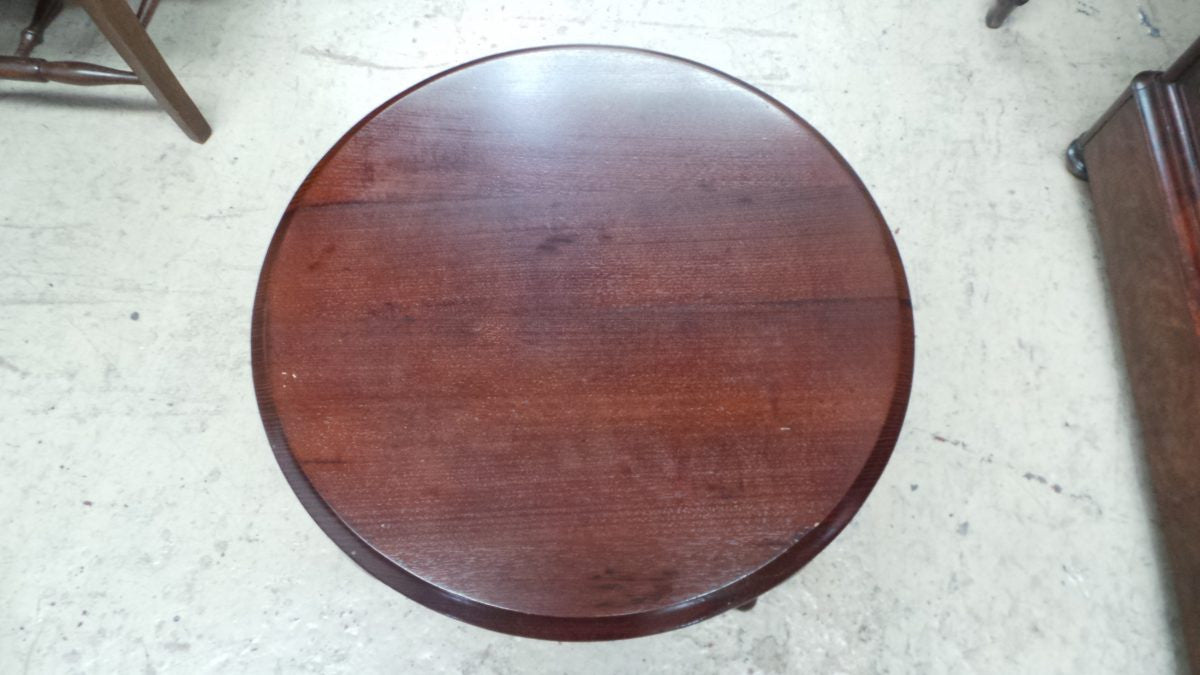 Lovely Mahogany Occasional Table