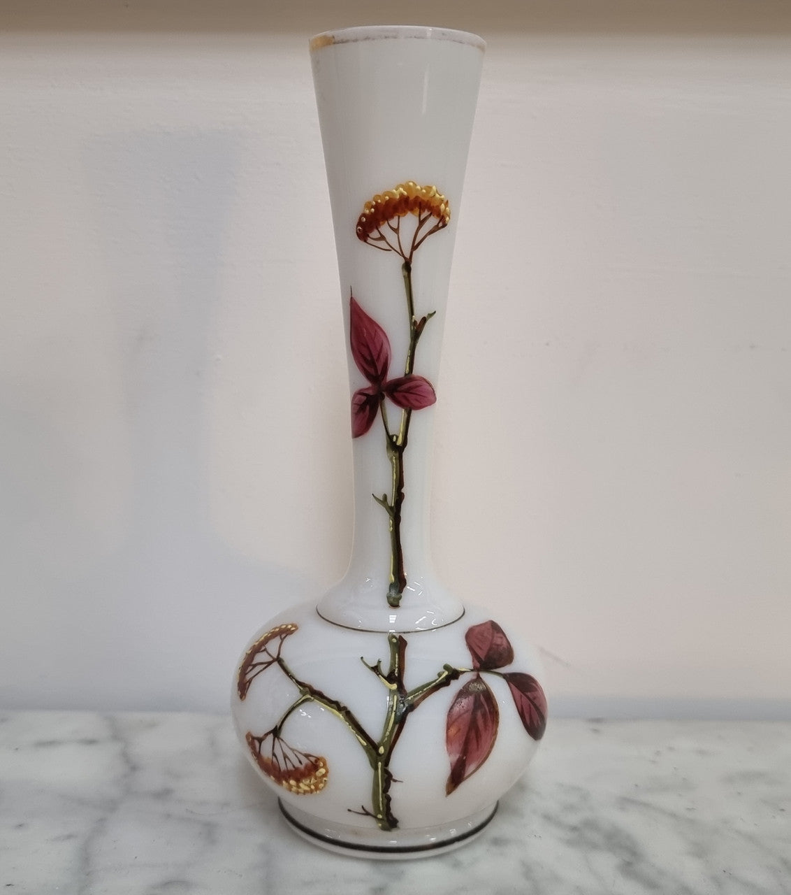 Decorative Antique floral hand painted milk glass vase in good original condition, please view photos as they help form part of the description.