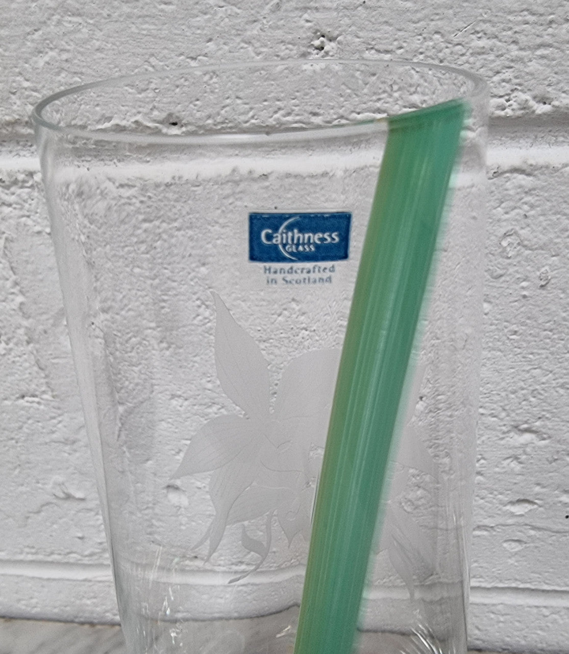 Beautiful etched decorative vase, handcrafted in Scotland and in good condition with original sticker.