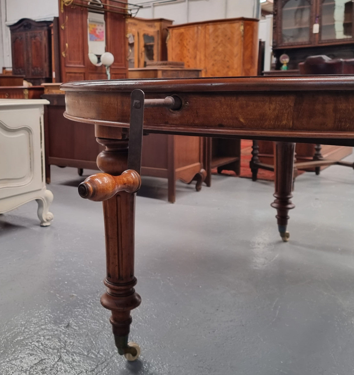 Amazing Victorian round Mahogany extension table. It comes with one extension leaf which can be added to the center of table when required. Sourced Locally and in good original detailed condition.
