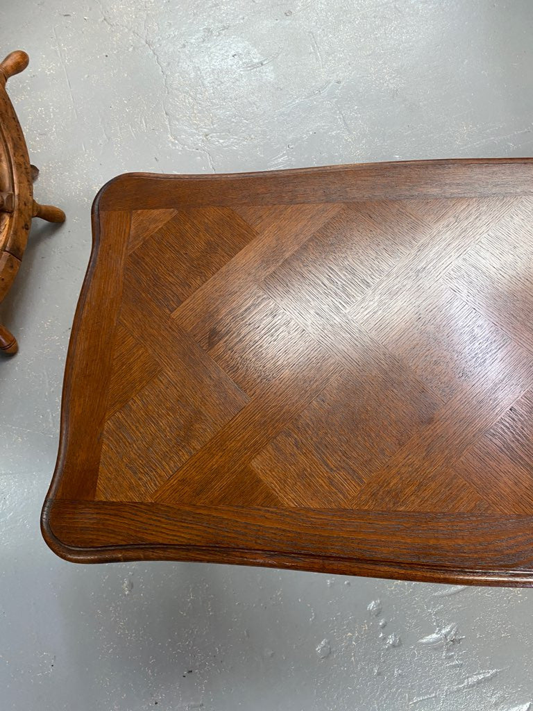 Vintage French Louis XV style coffee table. In restored condition. Has character marks, please view photos.