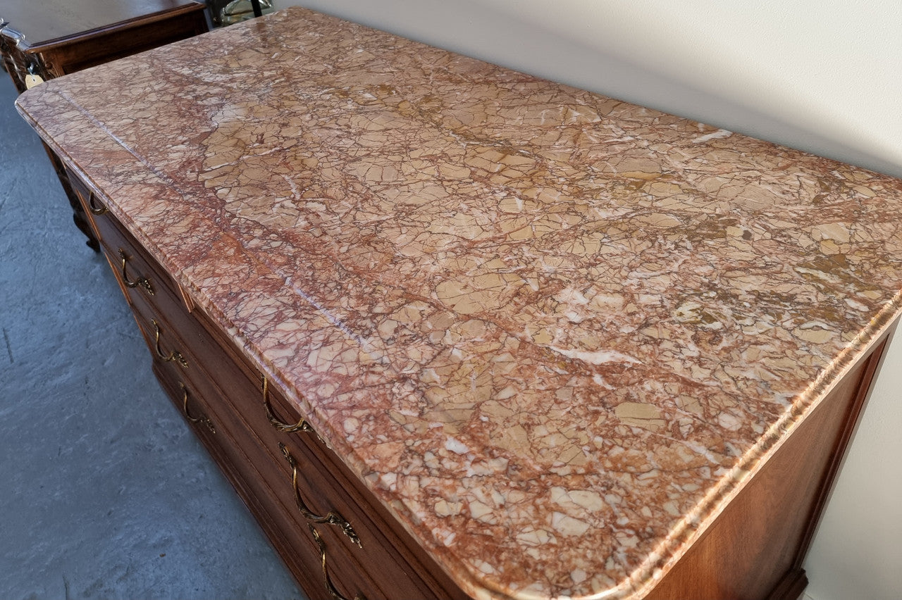French Louis 16th style Walnut marble top commode. It has a beautiful marble top and has five drawers. In good original detailed condition. Please note keys are not included.