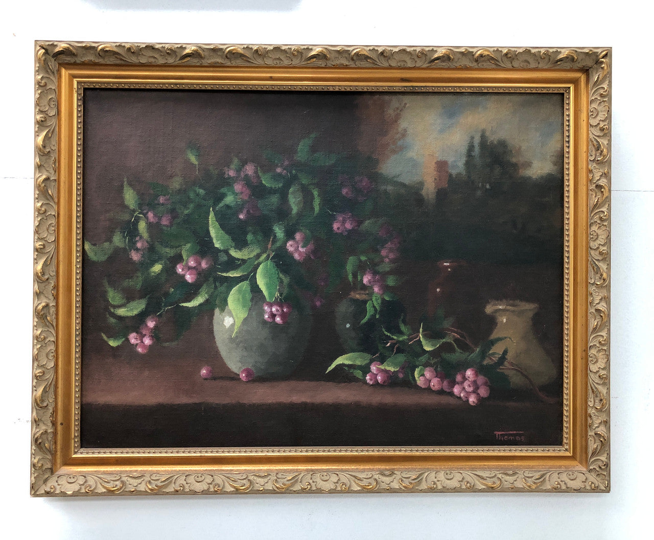 Beautiful signed framed oil on board in a gilt frame in good condition.