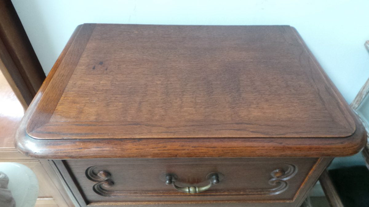 A beautiful French petite Oak carved chest of drawers. It comes with four drawers and plenty of room. It is in very good original condition. Ideal for smaller spaces or apartments.