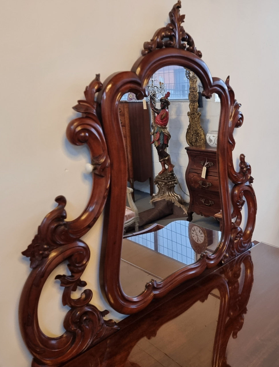 Walnut Parisian late 19th Century dressing table with mirror. Also has a glass top for protection, mirror moves and has drawers with key and working locks. In good original detailed condition.