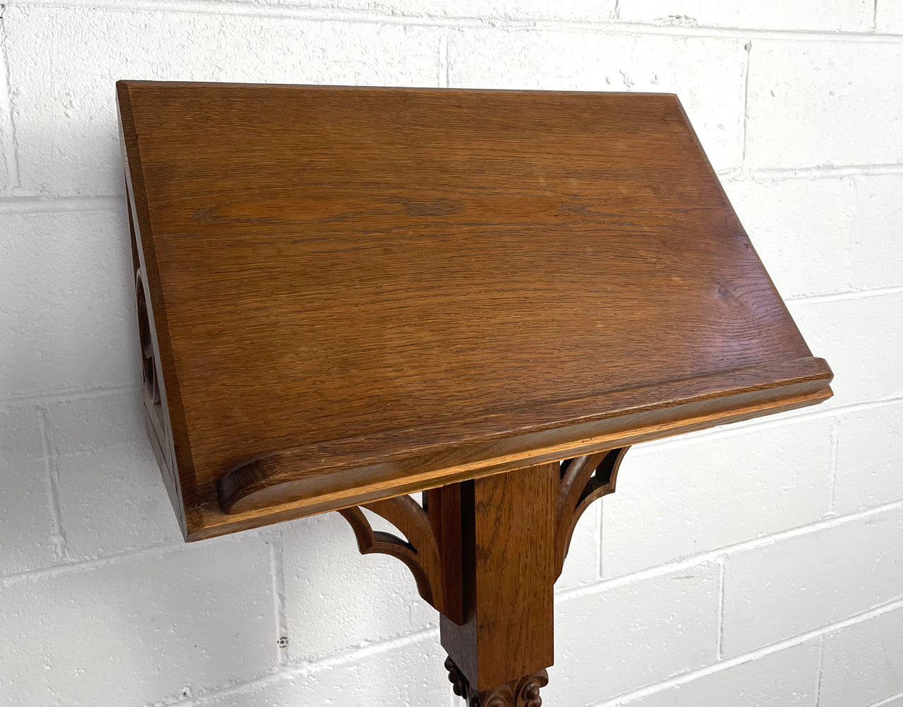 Rare French 19th Century Oak Book Lectern With Superb Detail