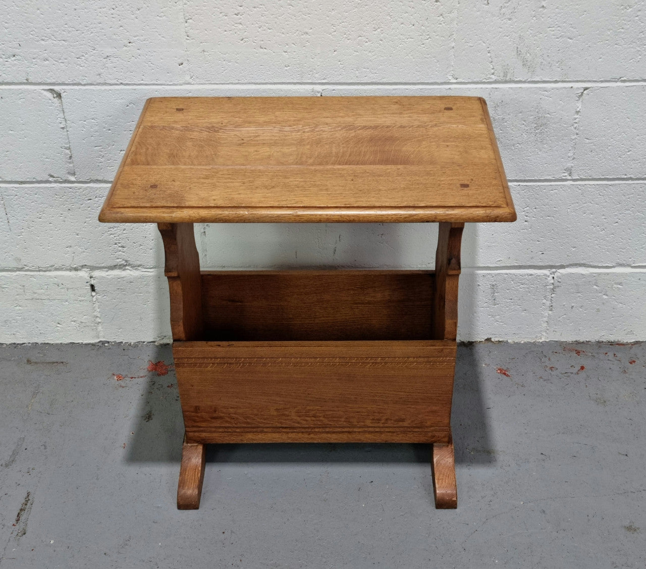 Arts & Crafts style magazine / newspaper rack side table. In very good original detailed condition.