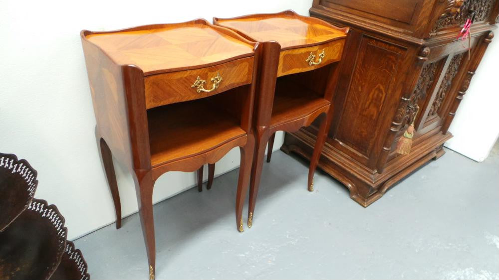 Pair of French Inlaid Bedsides Cabinets