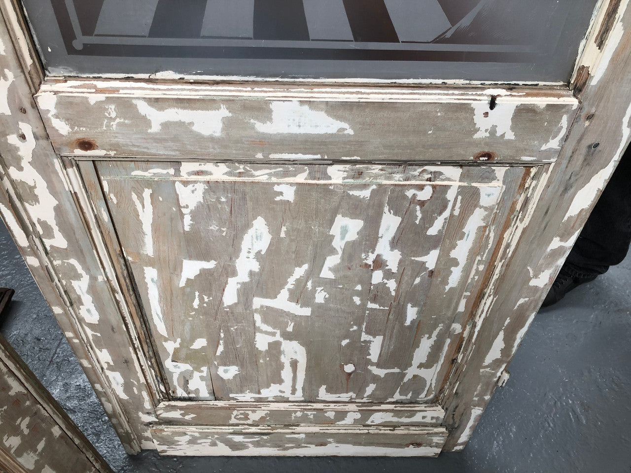 Stunning French Antique 19th century pair of doors with acid etched panels and are in good original condition.