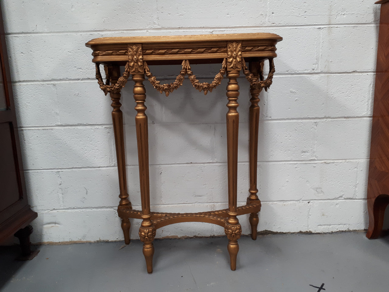 Antique French 19th century Louis XVI style inset marble top & giltwood console table. In good condition. Circa 1880