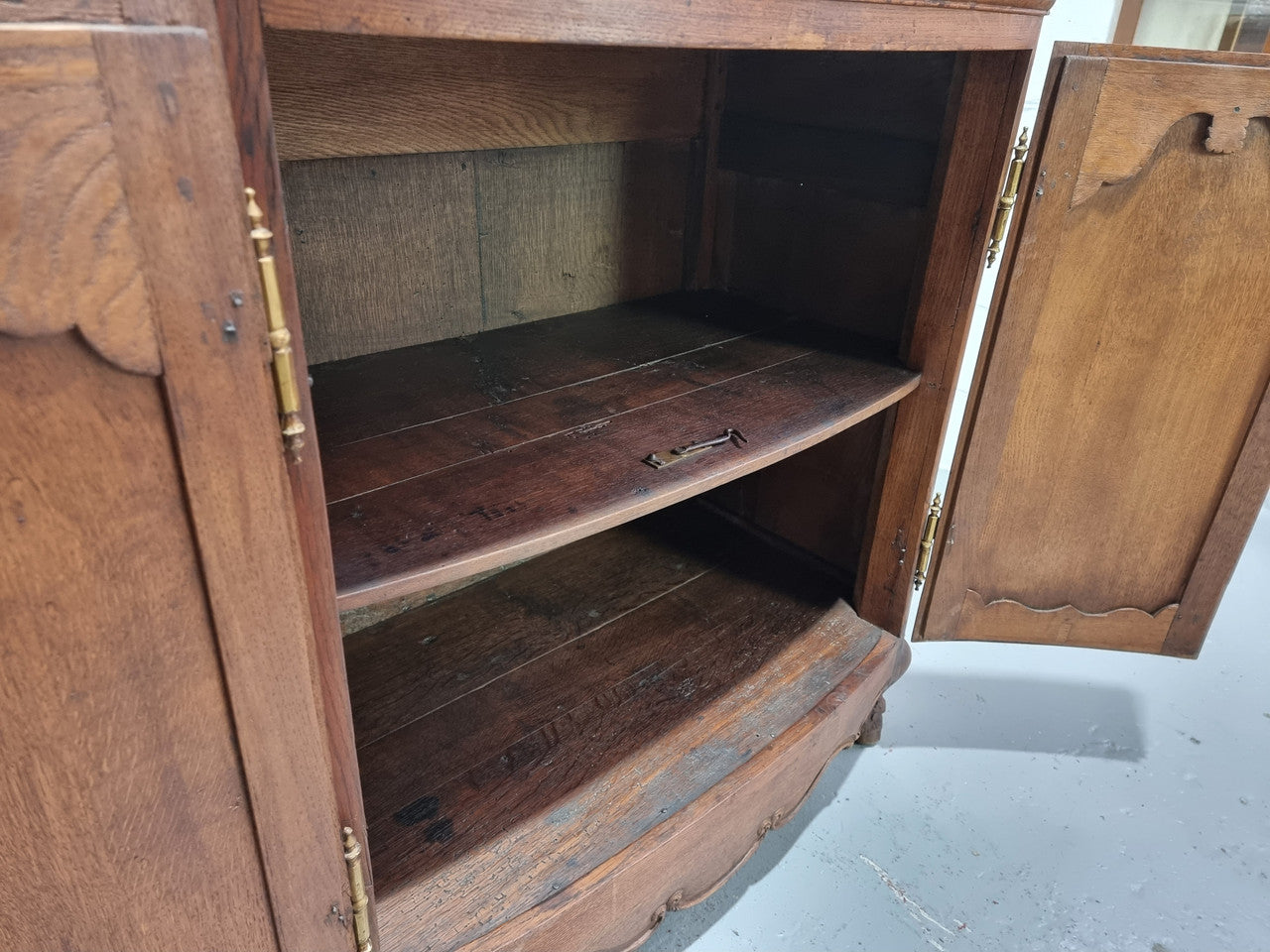 Rare 19th Century French Oak and marble top oval buffet / cabinet. Stunning thick marble top and decorative handles. In good original detailed condition.