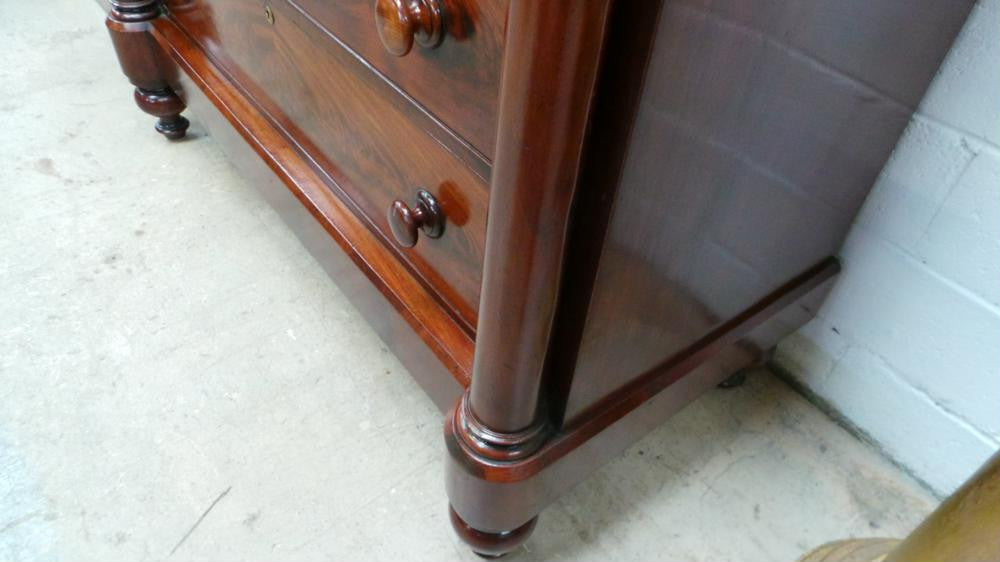 Victorian Chest of Drawers