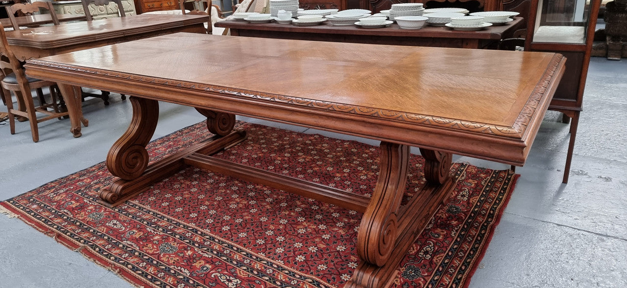 Beautiful Spanish style Oak dining table with a lovely carved border. Sourced in France and in good original detailed condition.