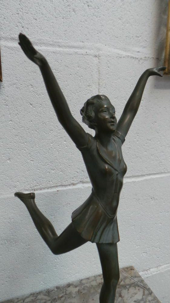 Art Deco Sculpture By La Danseuse