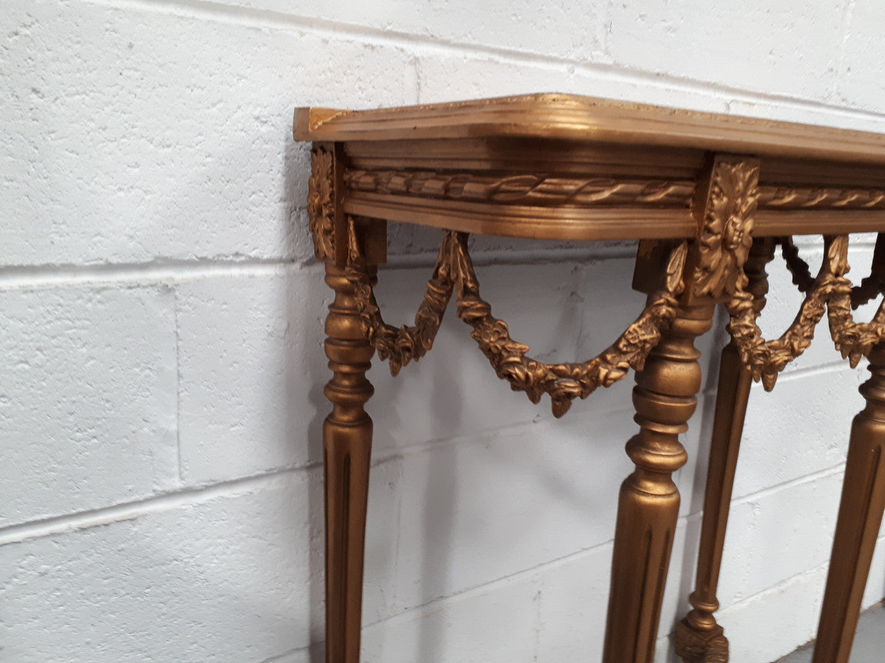 Antique French 19th century Louis XVI style inset marble top & giltwood console table. In good condition. Circa 1880