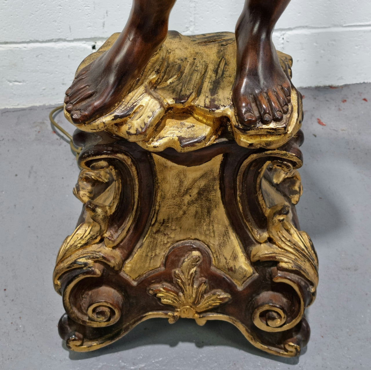 19th century wooden Italian Blackamoor floor lamp, with six-arm candelabra. Beautifully painted with gesso, gilt and in good original condition. Re-wired to Australian safety standards and ready to use.