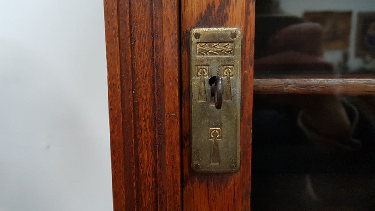 Georgian Style Hanging/Free Standing Display Cabinet