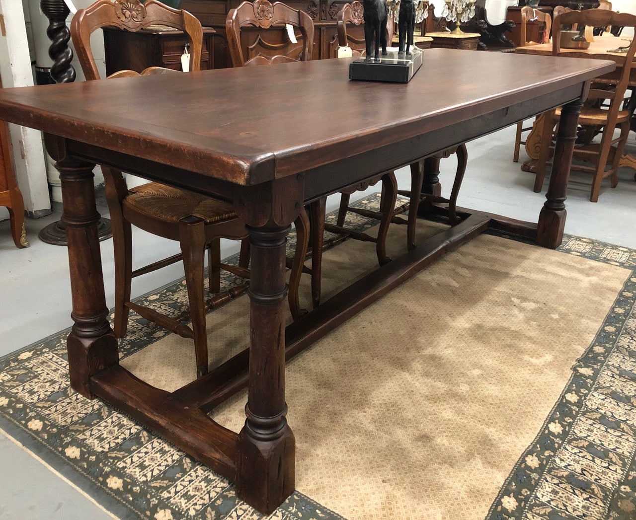 French dark Oak stretcher based farmhouse table. Can sit 6-8 people and is in very good original condition.