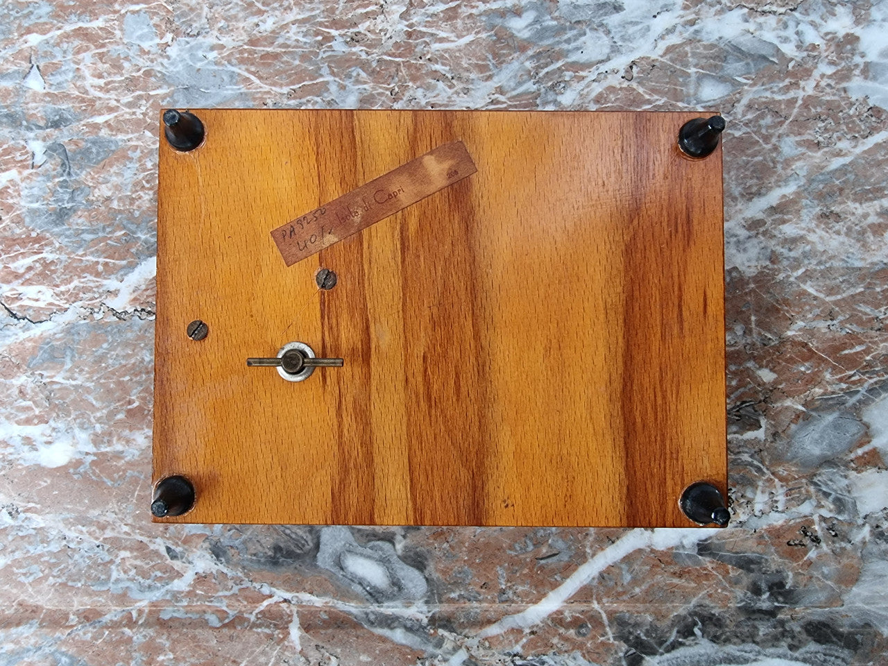 Vintage decorative inlaid mahogany Music Box. In good condition please view photos as they help form part of the description.