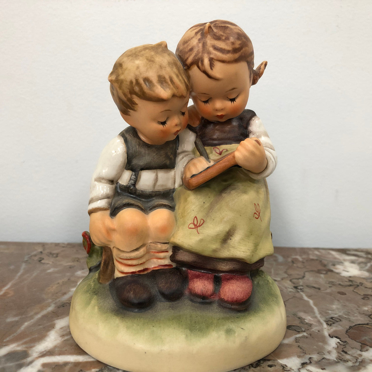 "Smart Little Sister"