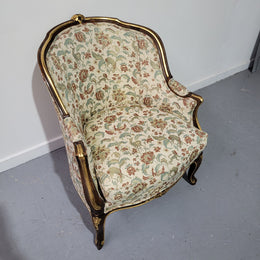 Vintage Louis XV style armchair with stunning upholstery. It is in great original condition. Please see photos as they form part of the description.